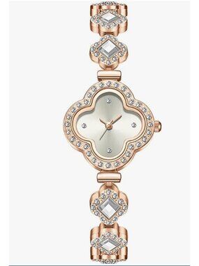 Luxury Rose Gold Crystal Bracelet Watch For Women Clover Dial 28mm Diameter 200m